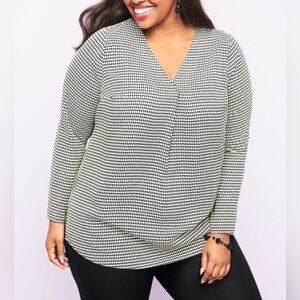 Adriana Papell Black and White Houndstooth Long Sleeve Blouse 1X